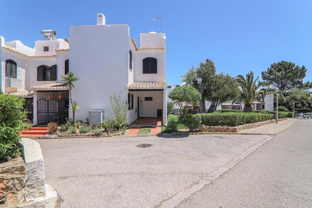 Vila Mourisca Porches  Bagian luar foto